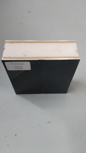 Panel cu insertie de aluminiu2