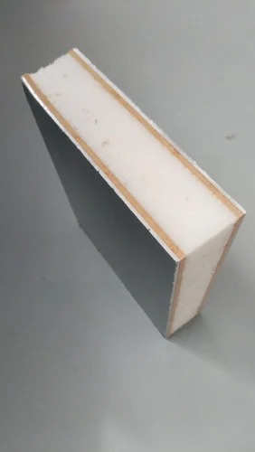 Panel cu insertie de aluminiu3